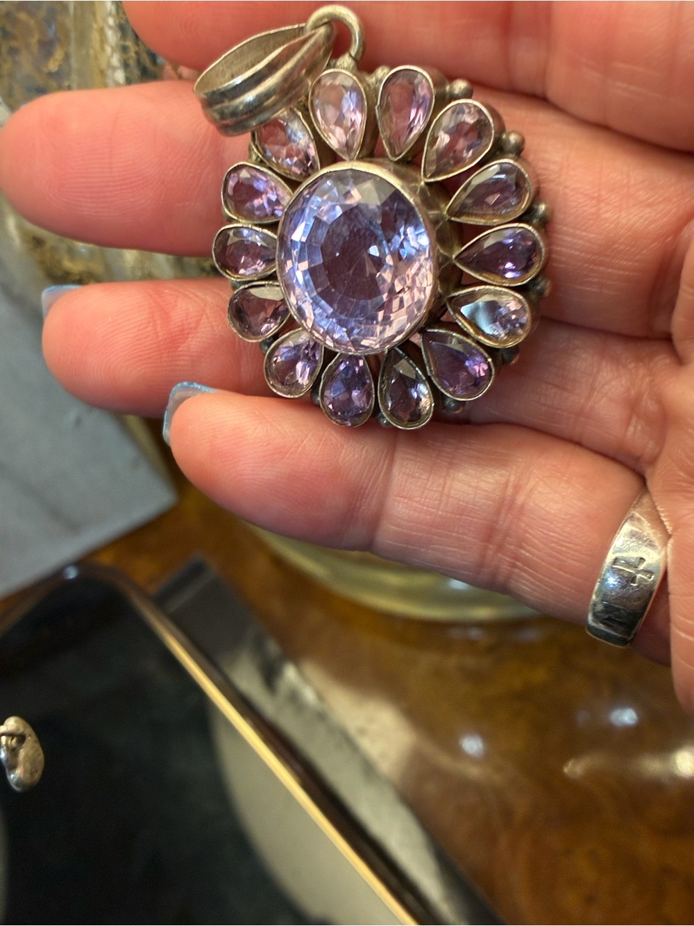 Vintage 925 Sterling Silver Amethyst Crystal Floral Pendant - Picture 4 of 4